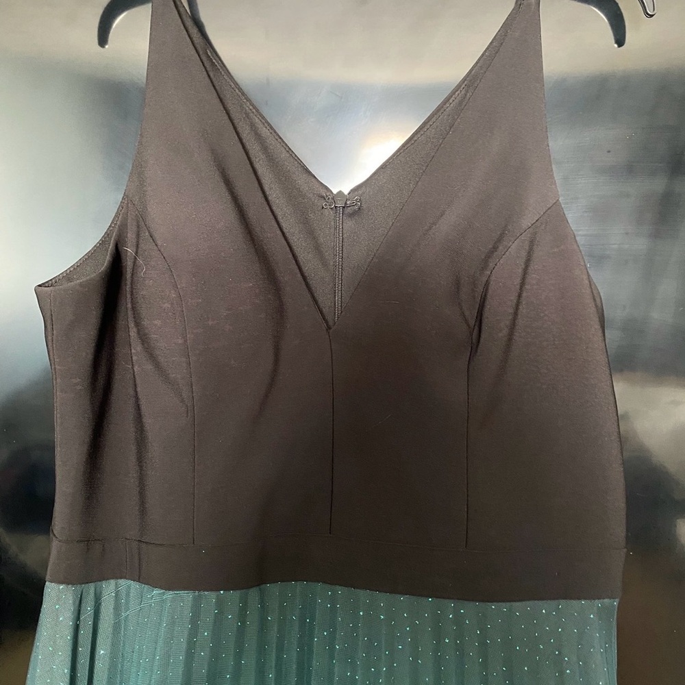 Betsy & Adam Black and Teal Pleated Maxi Dress